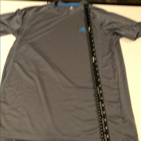 Adidas Climate Men’s large grey climate control tee - Picture 3 of 6